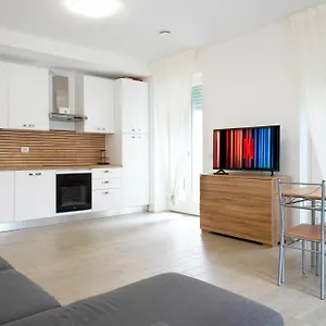 Casa Ideale Tim Appartmanti Moderni Vicina Al Centro Appartement